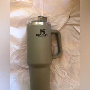 Stanley 40oz Adventure Quencher Travel Tumbler Silt New